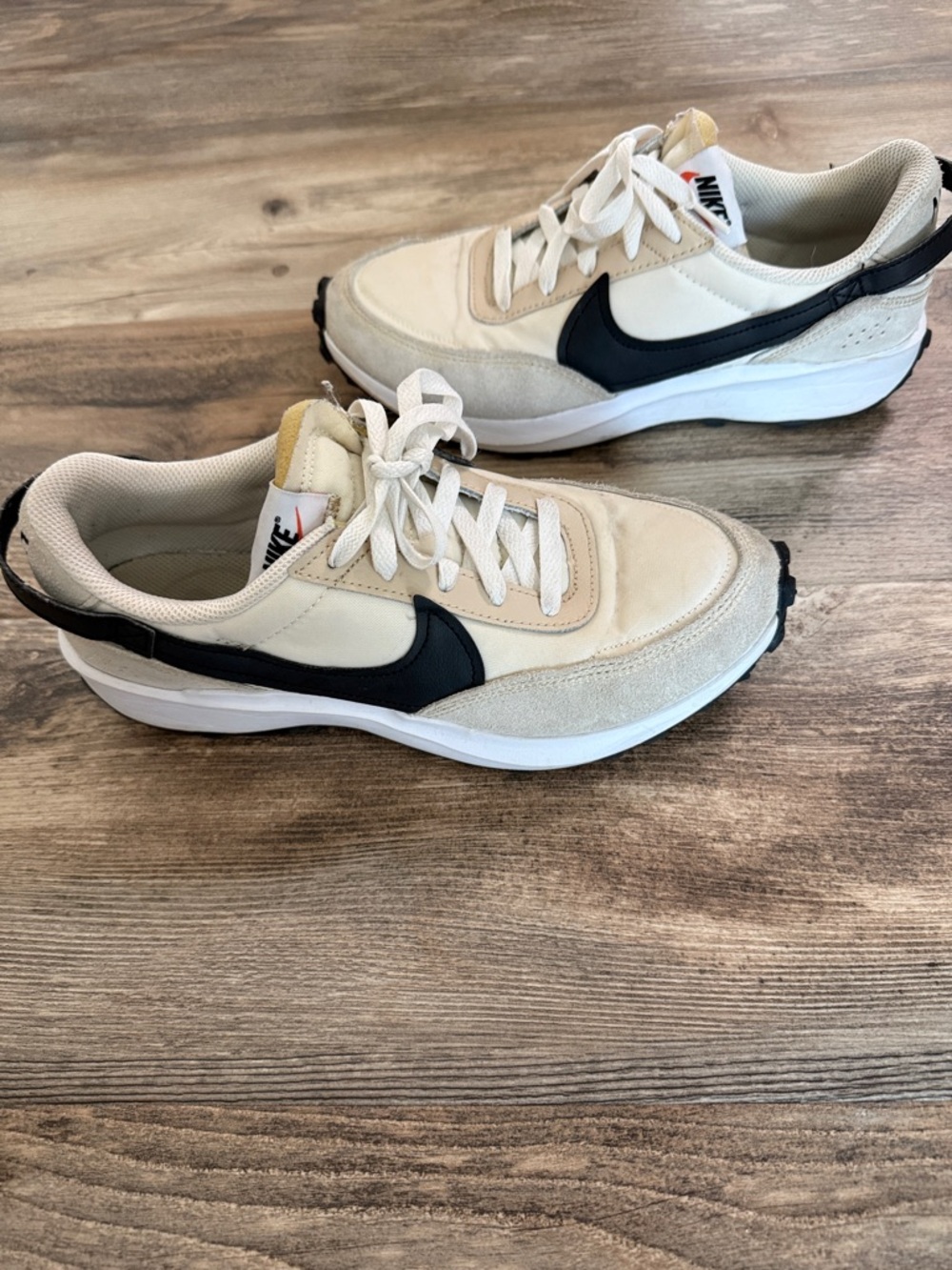 Nike Women’s Waffle Debut